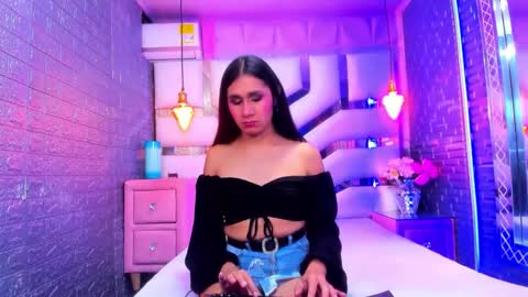 mahiara hot online show from May 8, 2026, 2:39 am