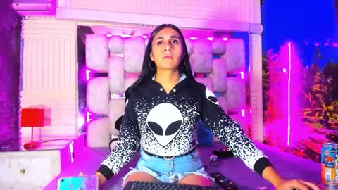 mahiara hot online show from May 11, 2026, 3:01 am
