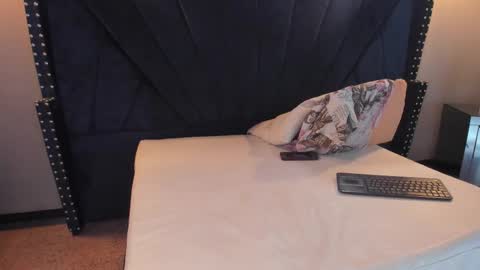 MAHIA online show from December 18, 2025, 2:01 pm