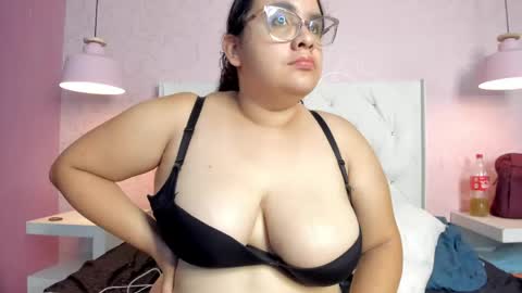 Snapshot of mahlakhalifa chatting on May 11, 2026, 3:45 am mahlakhalifa online show from May 11, 2026, 3:45 am