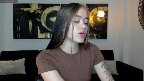 Snapshot of maiacollins chatting on January 18, 2026, 5:50 pm Maia online show from January 18, 2026, 5:50 pm