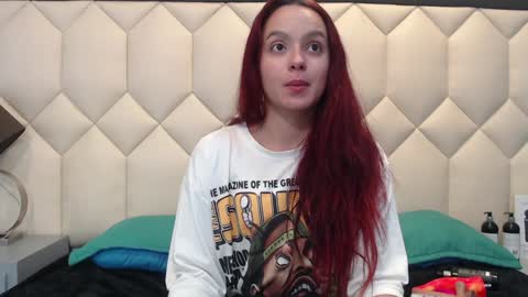 Snapshot of maiapark chatting on January 2, 2025, 5:07 pm Maia online show from January 2, 2025, 5:07 pm