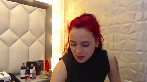 Snapshot of maiapark chatting on January 24, 2025, 10:08 pm Maia online show from January 24, 2025, 10:08 pm