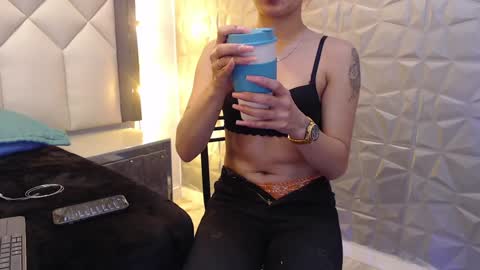 Snapshot of maiapark chatting on January 26, 2025, 3:14 pm Maia online show from January 26, 2025, 3:14 pm