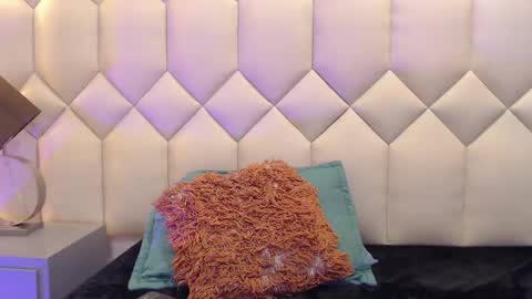 Snapshot of maiapark chatting on February 19, 2025, 6:54 pm Maia online show from February 19, 2025, 6:54 pm