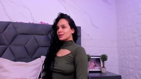 Snapshot of maiapark chatting on November 20, 2025, 11:54 am Maia online show from November 20, 2025, 11:54 am