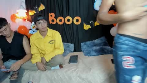 maicol_cum23 online show from October 14, 2025, 2:07 pm