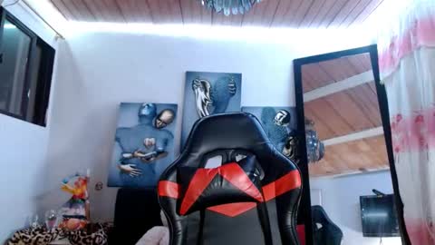 Bella Maidi online show from September 13, 2025, 11:21 am