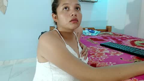 Snapshot of maidycute18 chatting on April 28, 2026, 7:52 pm MAIDY online show from April 28, 2026, 7:52 pm