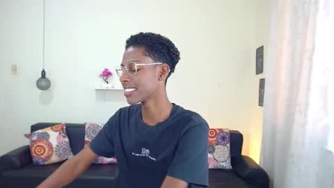 Snapshot of maiki18 chatting on January 17, 2025, 5:30 pm I am Maik online show from January 17, 2025, 5:30 pm
