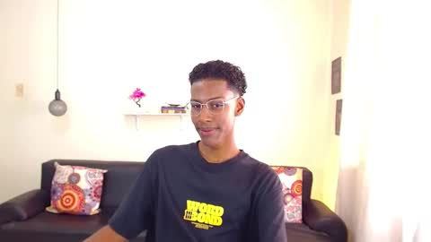 Snapshot of maiki18 chatting on January 24, 2025, 1:47 pm I am Maik online show from January 24, 2025, 1:47 pm