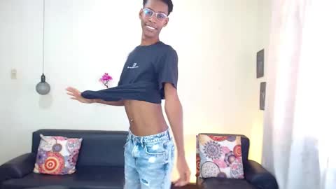 Snapshot of maiki18 chatting on January 28, 2025, 4:41 pm I am Maik online show from January 28, 2025, 4:41 pm