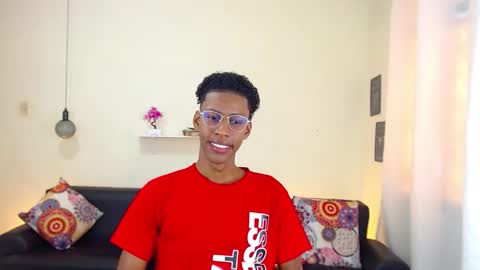 Snapshot of maiki18 chatting on February 10, 2025, 2:37 pm I am Maik online show from February 10, 2025, 2:37 pm