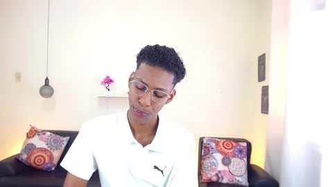 Snapshot of maiki18 chatting on February 12, 2025, 5:48 pm I am Maik online show from February 12, 2025, 5:48 pm