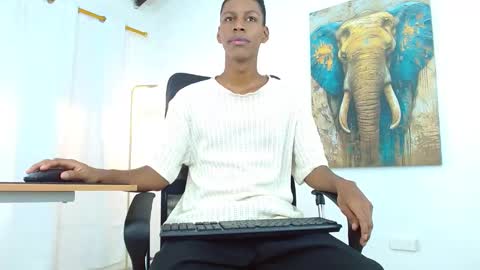 Snapshot of maiki18 chatting on September 9, 2025, 2:16 pm I am Maik online show from September 9, 2025, 2:16 pm