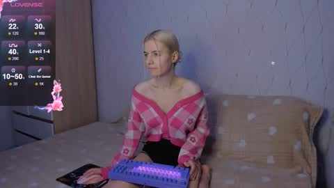 Snapshot of mailin_harrington chatting on November 25, 2025, 3:06 am Your kitty online show from November 25, 2025, 3:06 am