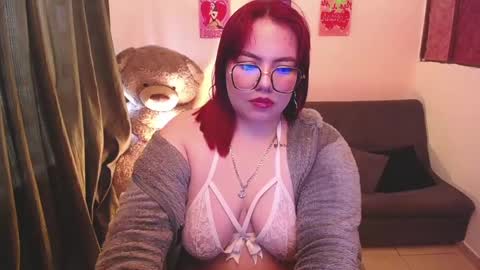 Snapshot of maily_888 chatting on December 7, 2024, 9:44 pm maily online show from December 7, 2024, 9:44 pm