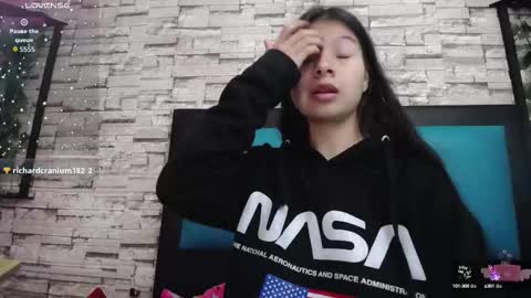 Snapshot of maily_can chatting on October 3, 2025, 12:57 pm MAILY CAN online show from October 3, 2025, 12:57 pm