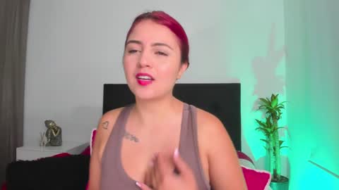 Mailyn online show from December 13, 2024, 2:43 am