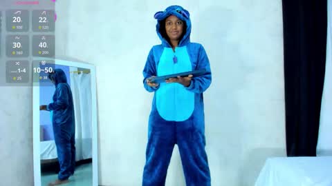 Mailyn online show from November 11, 2025, 8:20 pm