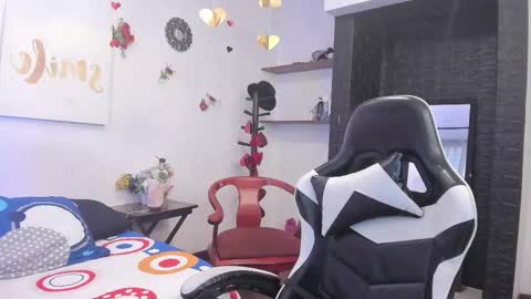 Carolina Barrantes Munera online show from February 15, 2025, 12:01 pm