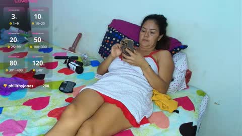 Snapshot of maira_milf chatting on January 7, 2026, 11:34 am Maira online show from January 7, 2026, 11:34 am