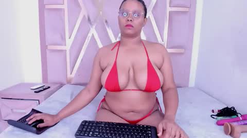 Snapshot of mairaasm chatting on March 25, 2026, 12:33 pm Mairaasm online show from March 25, 2026, 12:33 pm