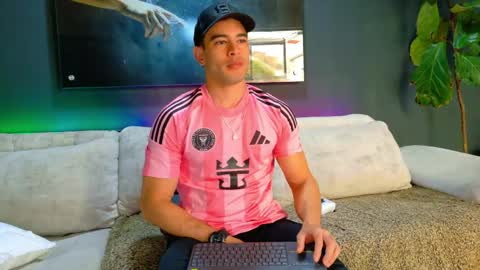 Snapshot of maisonbastian chatting on June 6, 2026, 2:11 pm Bastian Arslan online show from June 6, 2026, 2:11 pm