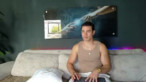 Snapshot of maisonbastian chatting on July 5, 2026, 2:57 pm Bastian Arslan online show from July 5, 2026, 2:57 pm