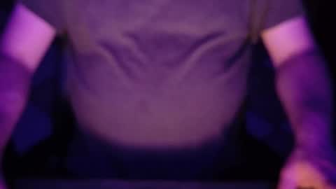 Snapshot of maitai42 chatting on December 15, 2025, 12:04 am Maitai42 online show from December 15, 2025, 12:04 am