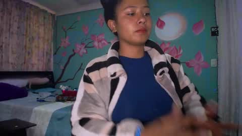 Snapshot of maite_loves chatting on January 8, 2025, 11:43 am Maite online show from January 8, 2025, 11:43 am