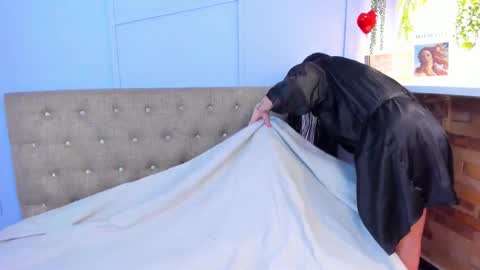 Snapshot of maiterivas chatting on December 15, 2025, 8:13 pm Maite online show from December 15, 2025, 8:13 pm