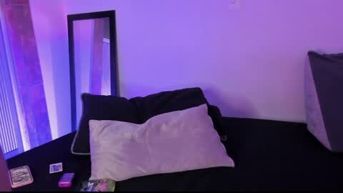 MAITHEFERRER online show from April 9, 2026, 4:23 am