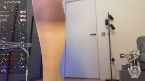 Snapshot of majestic_madam chatting on February 26, 2026, 2:21 am majestic_madam online show from February 26, 2026, 2:21 am