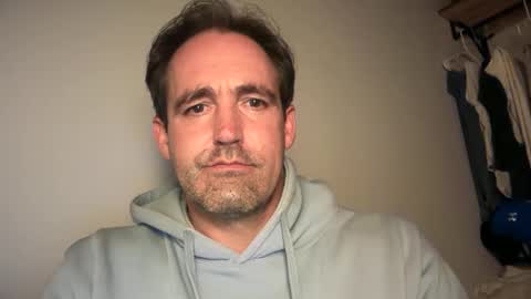 Majo online show from September 17, 2025, 1:51 am