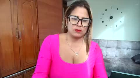 Snapshot of majo_soussa chatting on December 22, 2025, 1:08 pm Majo Soussa online show from December 22, 2025, 1:08 pm