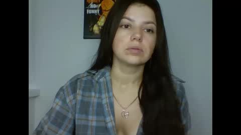 make_mesmile online show from November 14, 2025, 7:23 pm