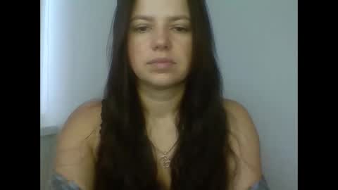 make_mesmile online show from November 18, 2025, 6:51 am