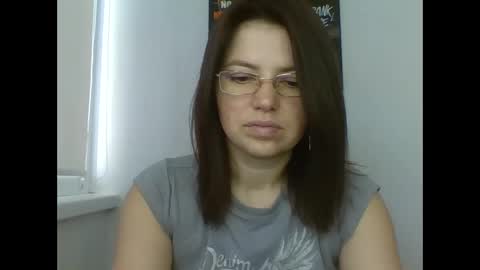 make_mesmile online show from April 23, 2026, 6:14 am