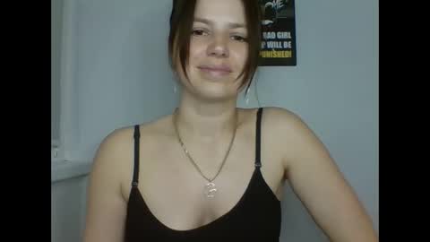 make_mesmile online show from May 14, 2026, 6:47 pm