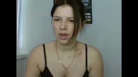 make_mesmile online show from May 16, 2026, 6:32 am