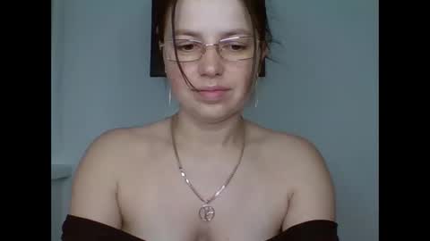 make_mesmile online show from May 28, 2026, 6:38 pm