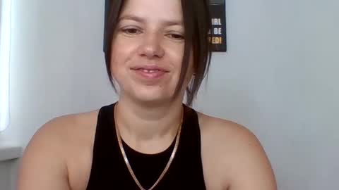 make_mesmile online show from July 9, 2026, 6:17 am