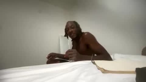 makeersquirthard online show from May 25, 2026, 5:35 am
