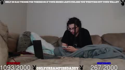 Snapshot of makeitraincreampiedaddy chatting on May 28, 2026, 7:00 pm onlycreampiesdaddy online show from May 28, 2026, 7:00 pm