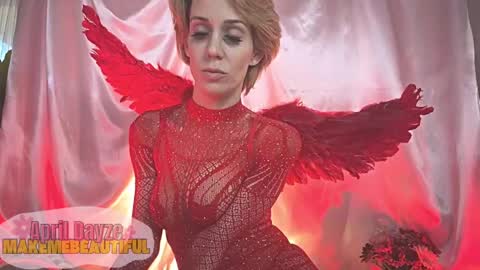 Snapshot of makemebeautiful chatting on January 21, 2025, 6:34 pm April Dayze makemebeautiful online show from January 21, 2025, 6:34 pm