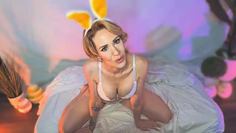 Snapshot of makemebeautiful chatting on March 4, 2025, 7:01 pm April Dayze makemebeautiful online show from March 4, 2025, 7:01 pm