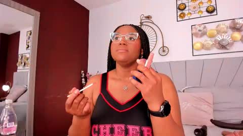 makena online show from October 20, 2025, 3:40 am