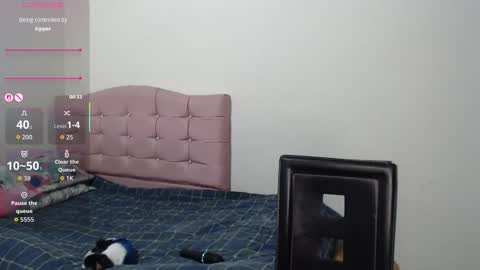 MAKENNAA online show from November 11, 2025, 8:58 am