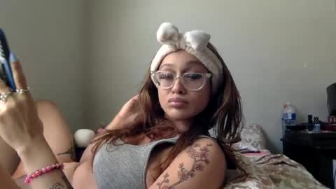 Snapshot of makeouthilldani chatting on July 2, 2026, 9:32 pm hokulani online show from July 2, 2026, 9:32 pm